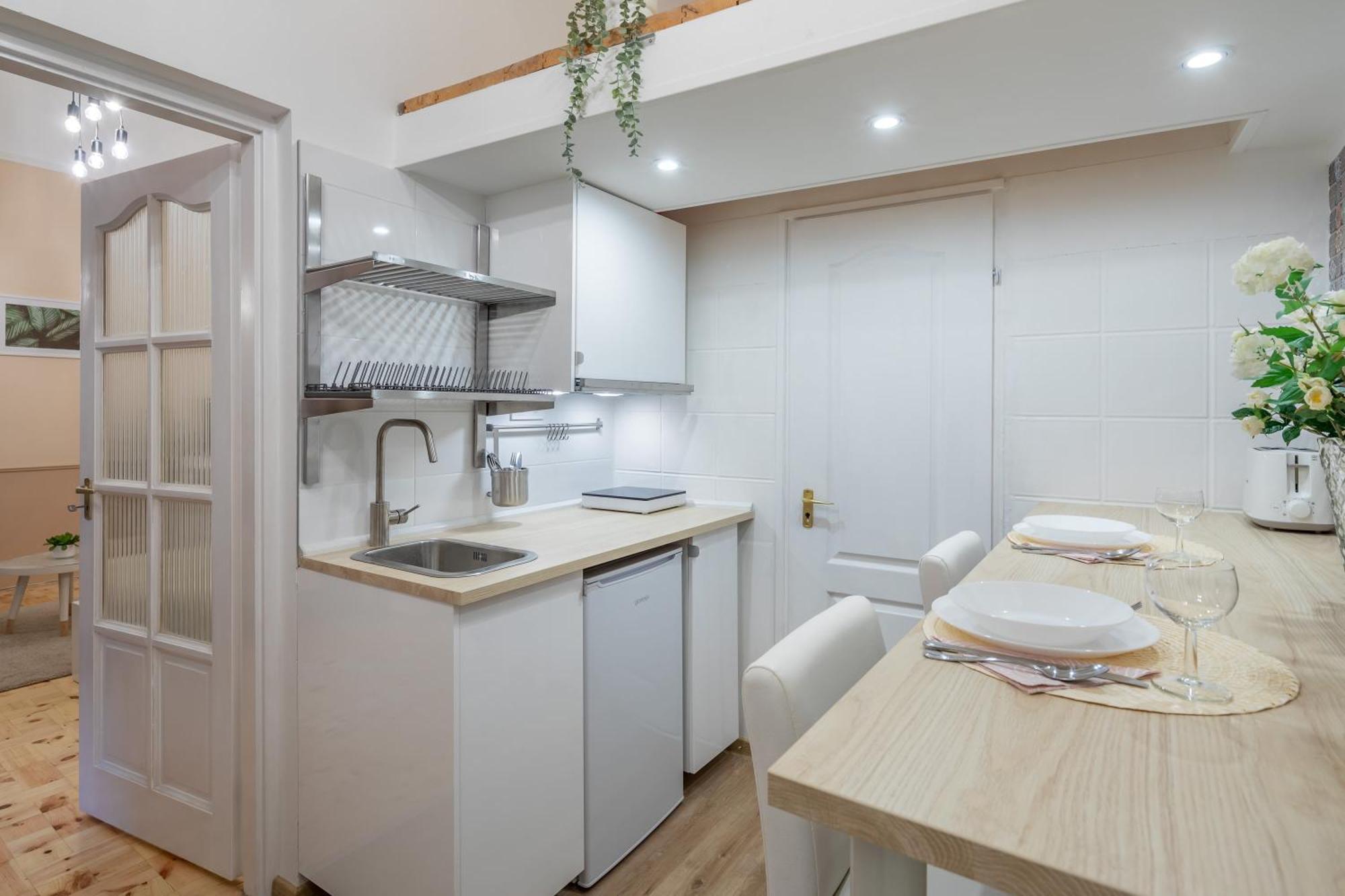 Excellent Location, Cozy Apartment بودابست المظهر الخارجي الصورة